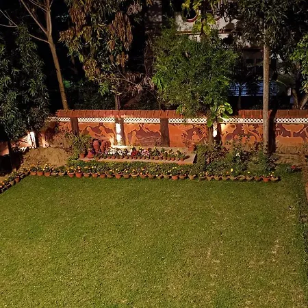 Swet Aparajita-3