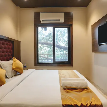 Hotel Sea Breeze-3