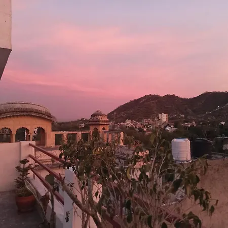 Cocoon Auberge-3