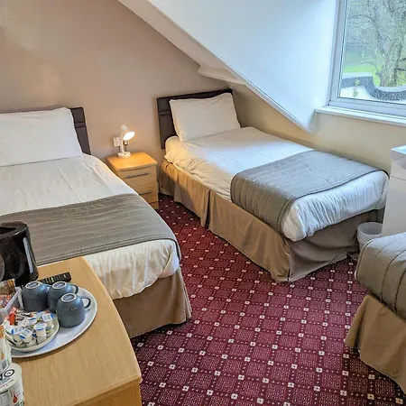 The George Guest House-3