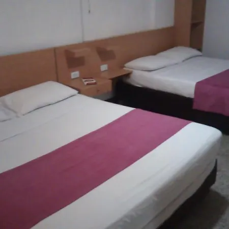 Hotel Del Oeste B&B-3