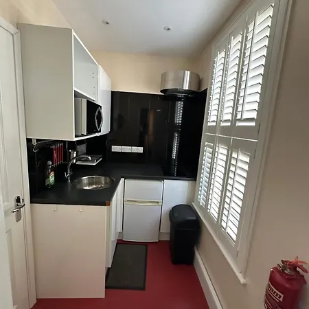 Keedwell Studio Apartments-3