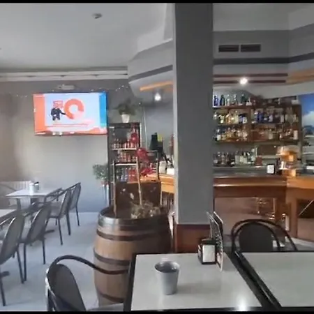 Hostal Monteclaro-3