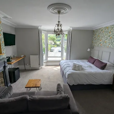 Four Seasons Guesthouse-2