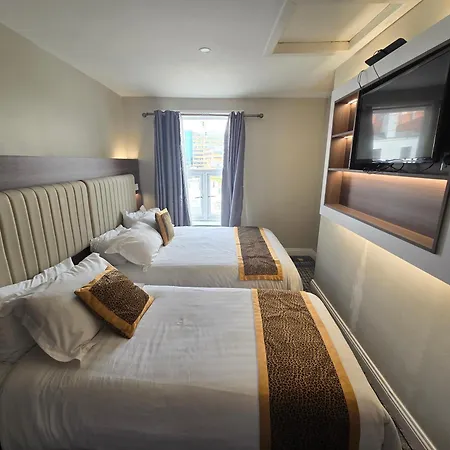 Double Bedroom Studios-2