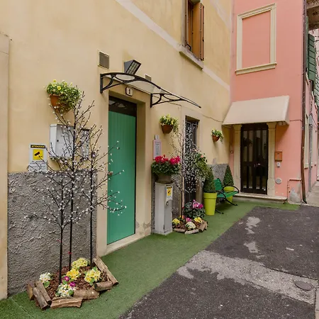 Giardino Giusti House & Court-3