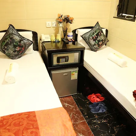Russian Hostel-3