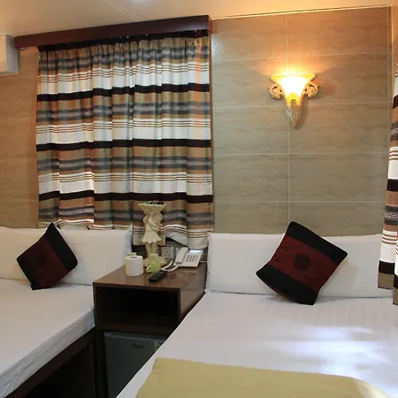 Russian Hostel-2