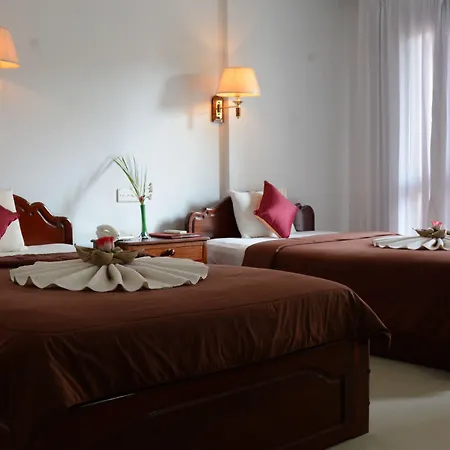 Mom'S Guesthouse-2