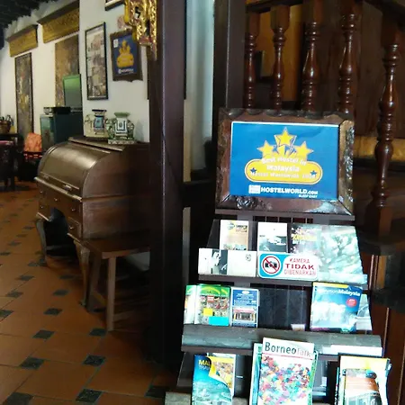 Kuching Waterfront Lodge-2