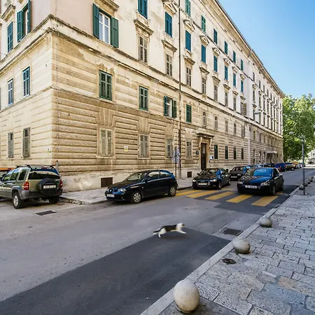 Riva Palace - Design Rooms-2