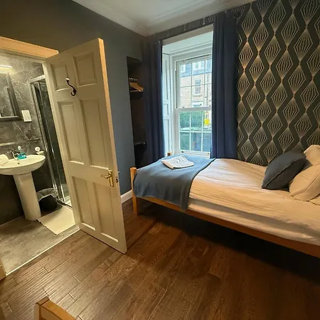 Balmore Guest House-3