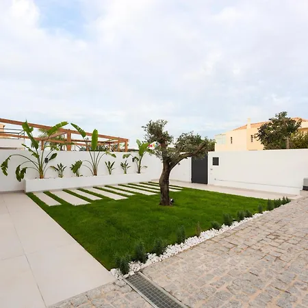 Villa 41 - Private Studios Faro Airport, Beach&City Center-2