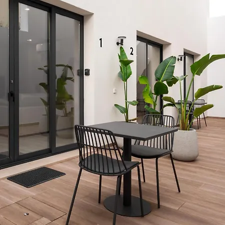 Villa 41 - Private Studios Faro Airport, Beach&City Center-3