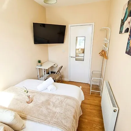 41 Home Near Kings Cross And Angel-3