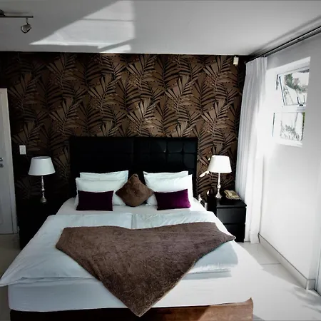 Diamond House Guesthouse-3