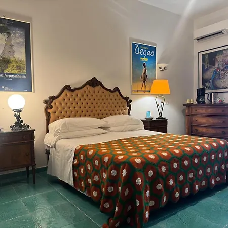 La Dolce Vita A Positano Boutique Hotel-3