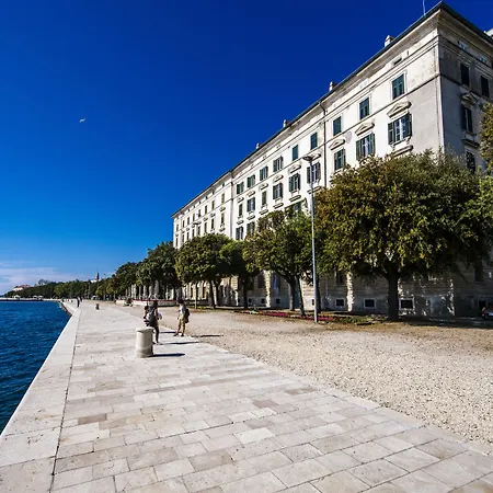 Riva Palace - Design Rooms-2