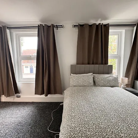Oxborne Rooms Uk - Plaistow-2