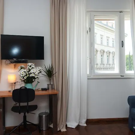 Indigo Inn Rooms-3
