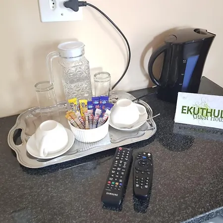 Ekuthuleni Guest House - Soweto-3