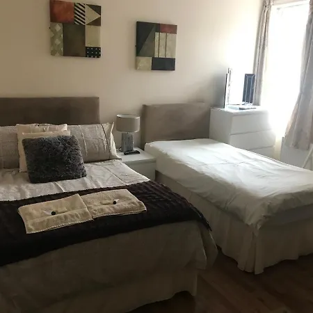 Abbey Lodge Guest House-2