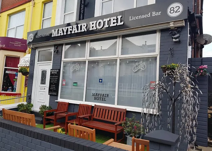 Pet Friendly hotel: Mayfair Hotel