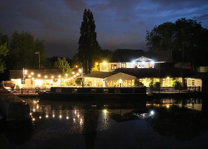 4 star hotel: The Watersedge, Canal Cottages