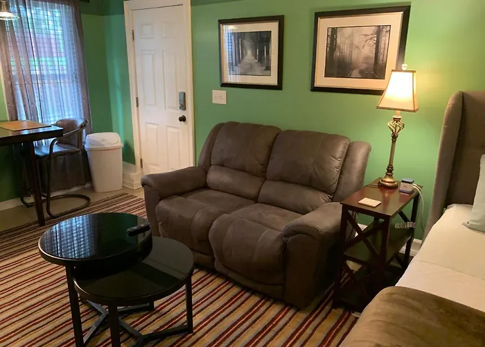 Rick'S Downtown Nashville Guest House