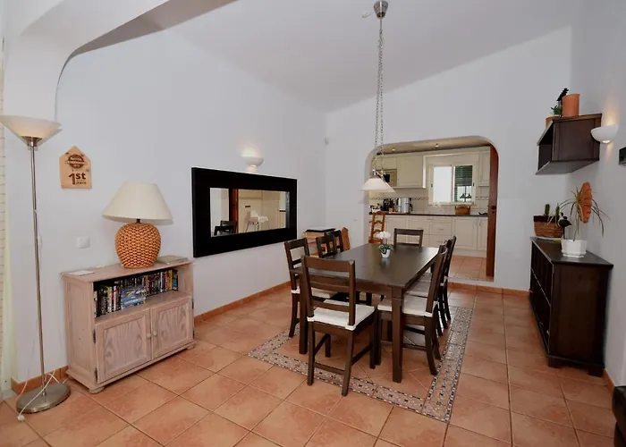 In Albufeira With Pool & Ocean Views