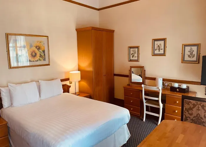 Pet Friendly hotel: London Elizabeth Hotel
