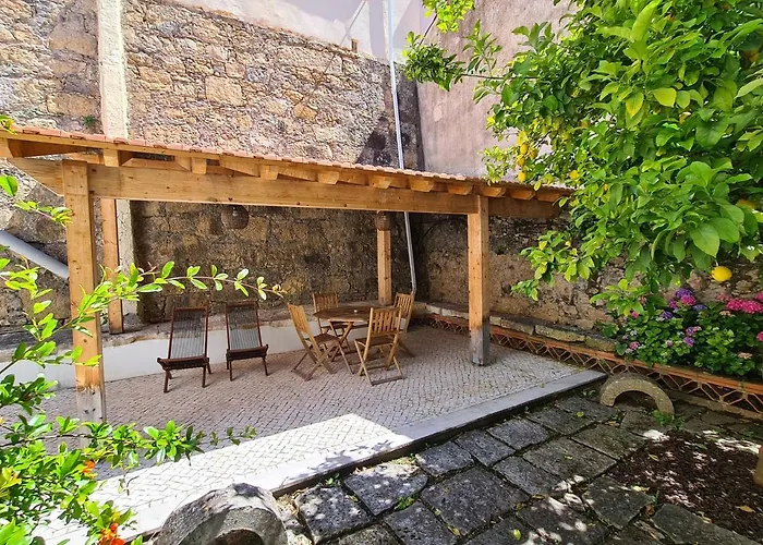 Aq 188 Guest House