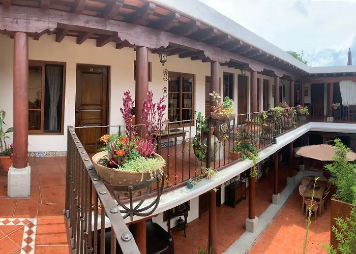 Cheap hotel: Hotel Mansion Del Rey