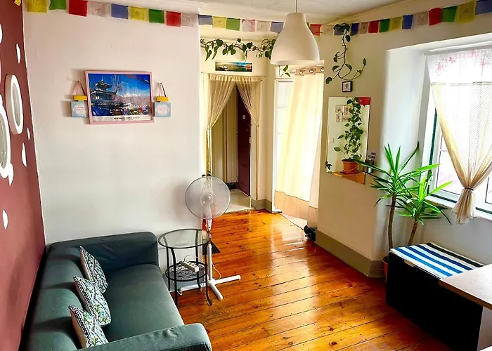 The Hostels Asian Everest House
