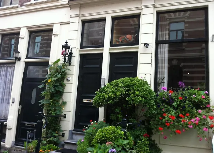 Bed and Breakfast Barrio Amsterdam