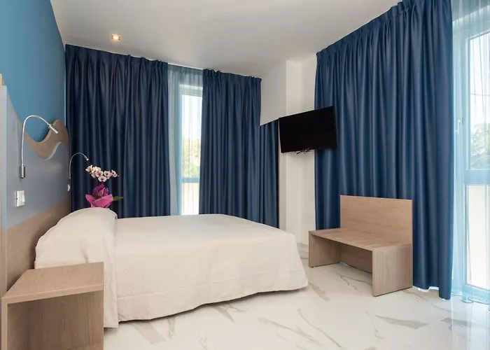 Cheap hotel: Hotel Marconi Express