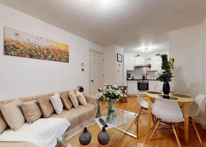 Apartment: Park Lane Apartments Piccadilly Circus