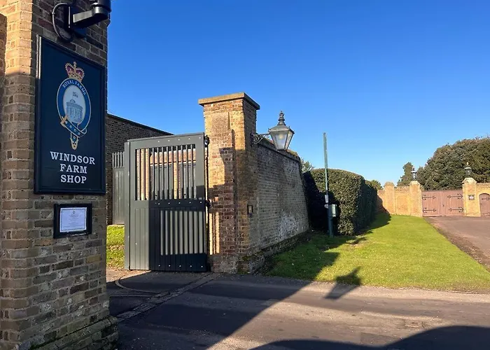 3 star hotels Manor