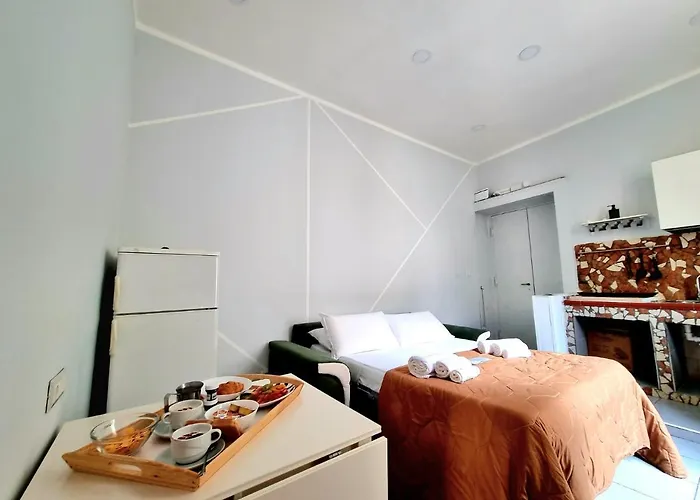 Hotel with view: Duomo 152 Napoli