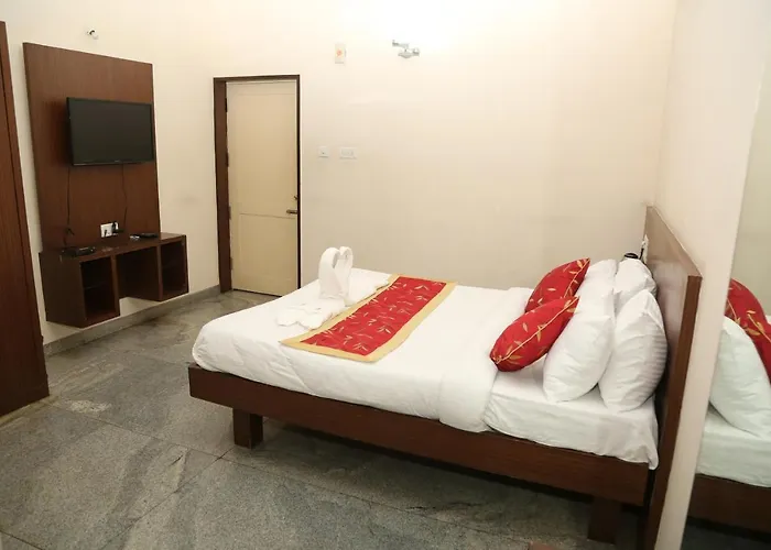 Soundarya Hotel