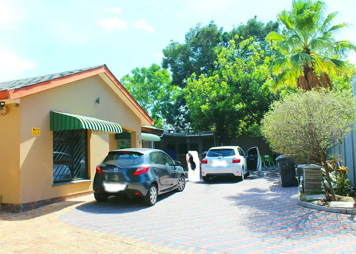 Hotels Close to Airport Mo Major