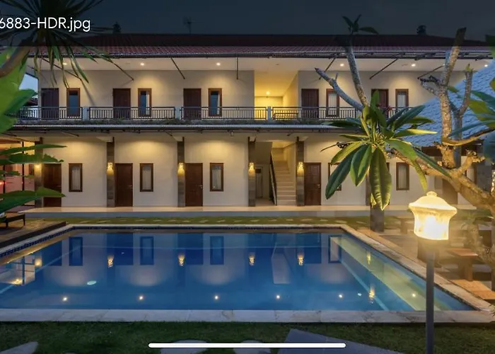 Hotel with pool: Cempaka Mas Guest House Canggu