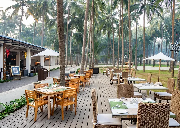 Family resorts Silver Waves Resort & Spa - Daman