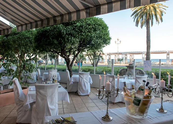 Hôtel Le Royal Promenade des Anglais