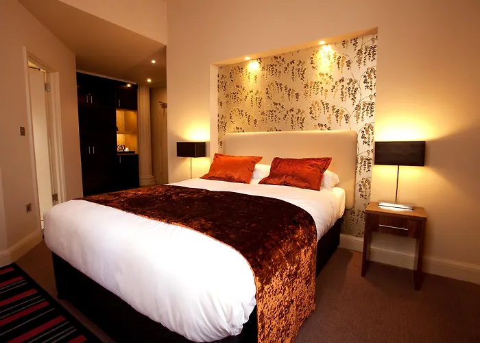 Central hotel: Heywood House Hotel, BW Signature Collection