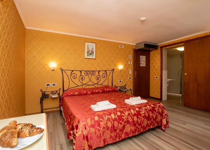 Hotel near College: Hotel Tintoretto