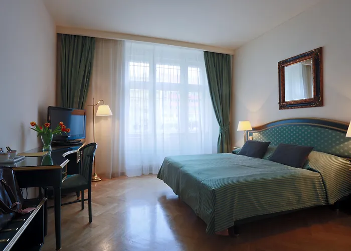 4 star hotel: Elysee Hotel