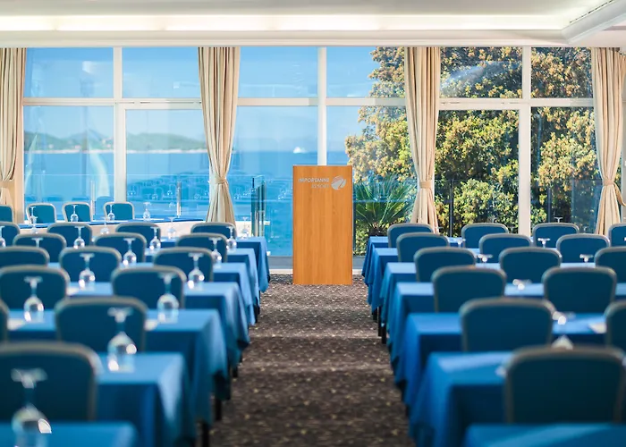 Hotel with Tennis: Royal Ariston Hotel