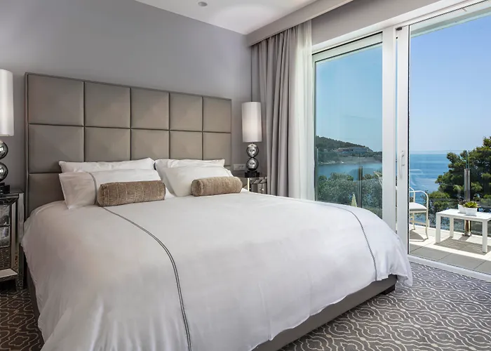 Romantic hotel: Royal Palm Hotel