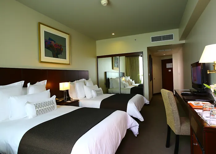 5 star hotels Delfines & Convention Center